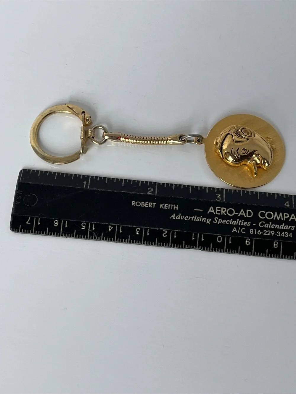 Vintage Bob Hope Gold Tone Keychain Celebrity Souvenir Comic Caricature Key Ring